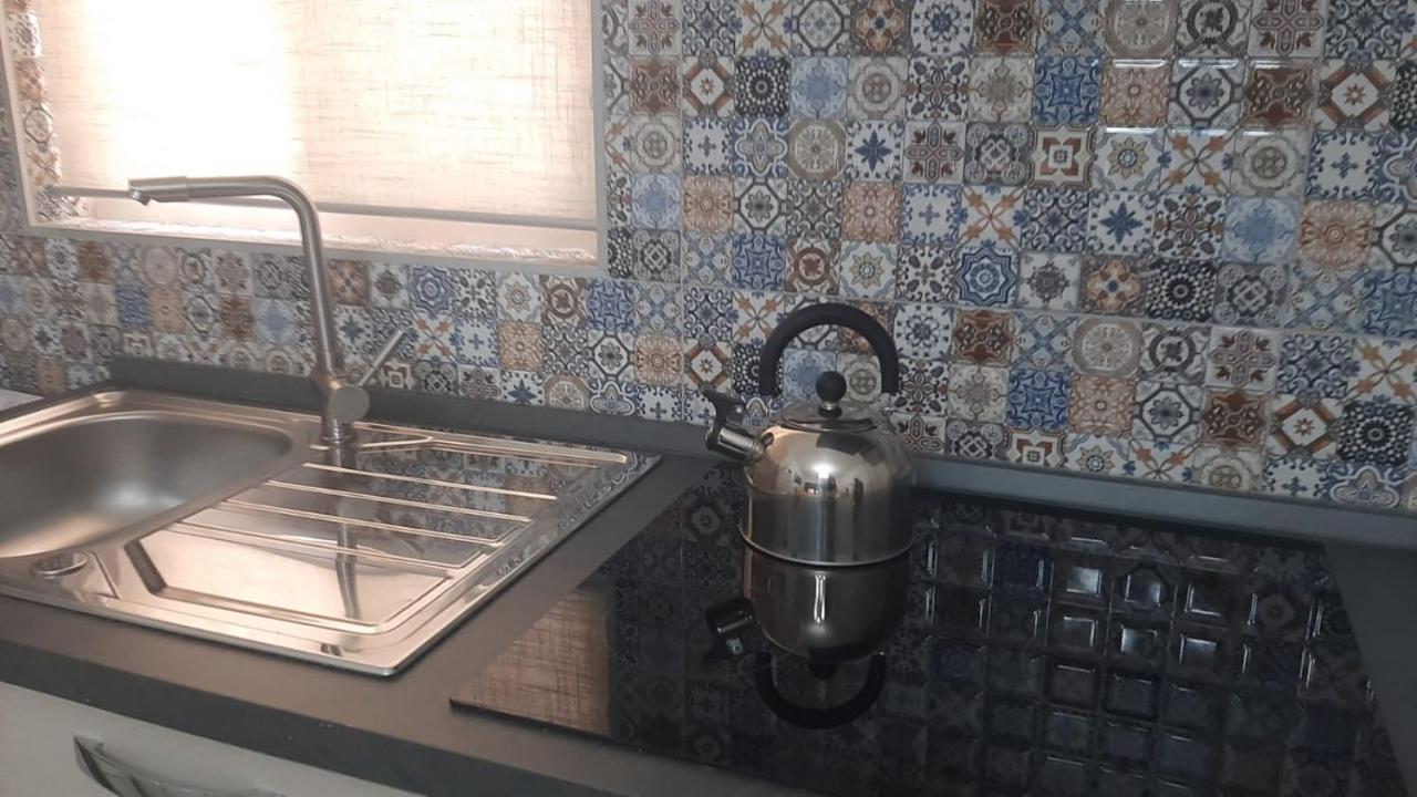 Your Basic Lodging Gozo Marsalforn Bagian luar foto
