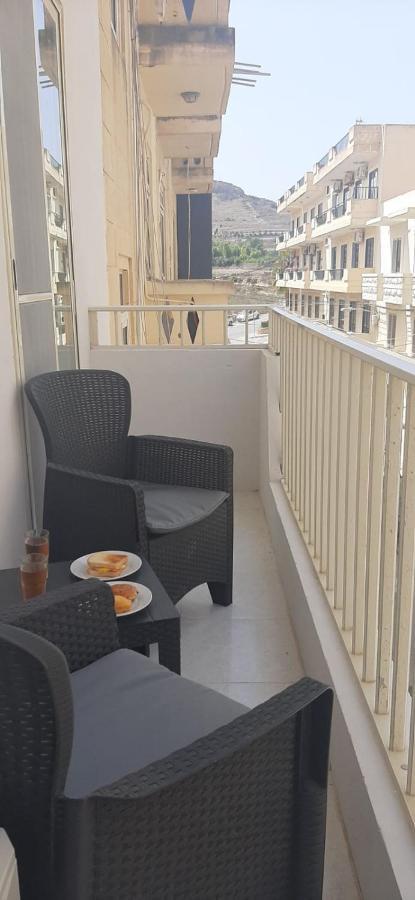 Your Basic Lodging Gozo Marsalforn Bagian luar foto
